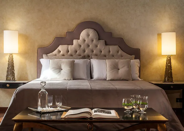 Prestigious Piazza Navona *