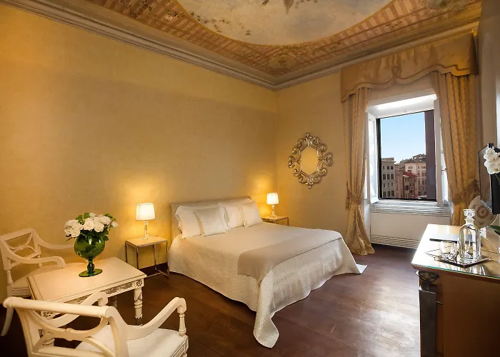 Prestigious Piazza Navona Рим