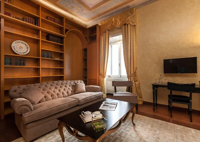 Prestigious Piazza Navona Апартаменты *